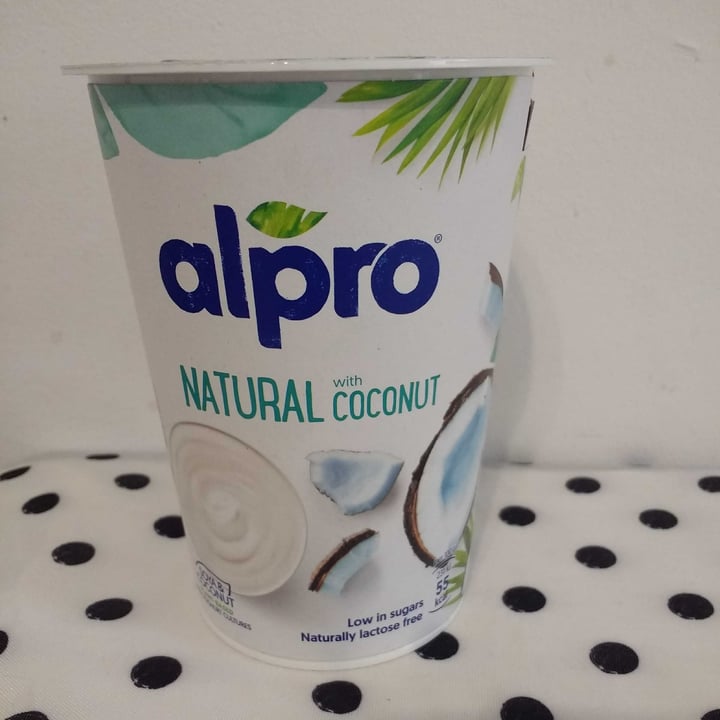 review photo of Alpro Natural Con Coco Yogurt shared by @greenpassengerbp on 09 Jan 2022 - review