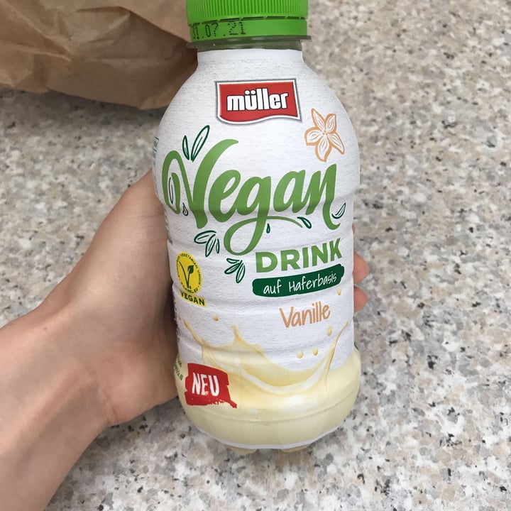 photo of Müller Vegan Drink Vanille shared by @cocowandel on  03 Jul 2021 - review