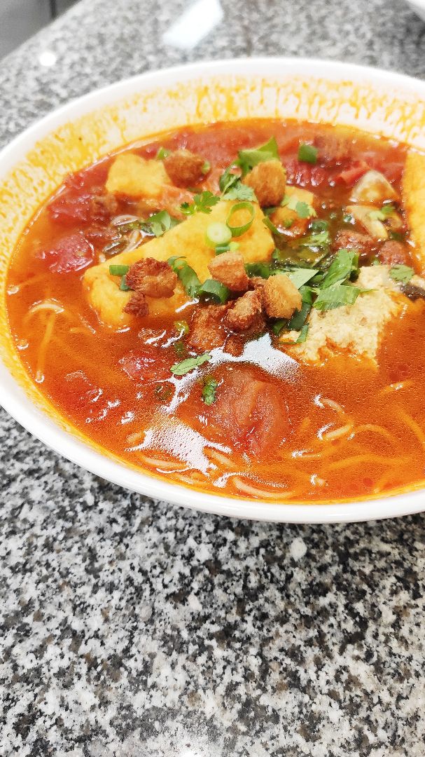 photo of Loving Hut Bun Rieu shared by @jmacvu on  08 Dec 2019 - review