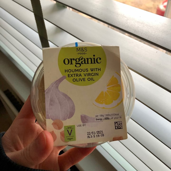 photo of Marks & Spencer Food (M&S) Organic Houmous shared by @yourlocalvegan on  18 Jan 2021 - review