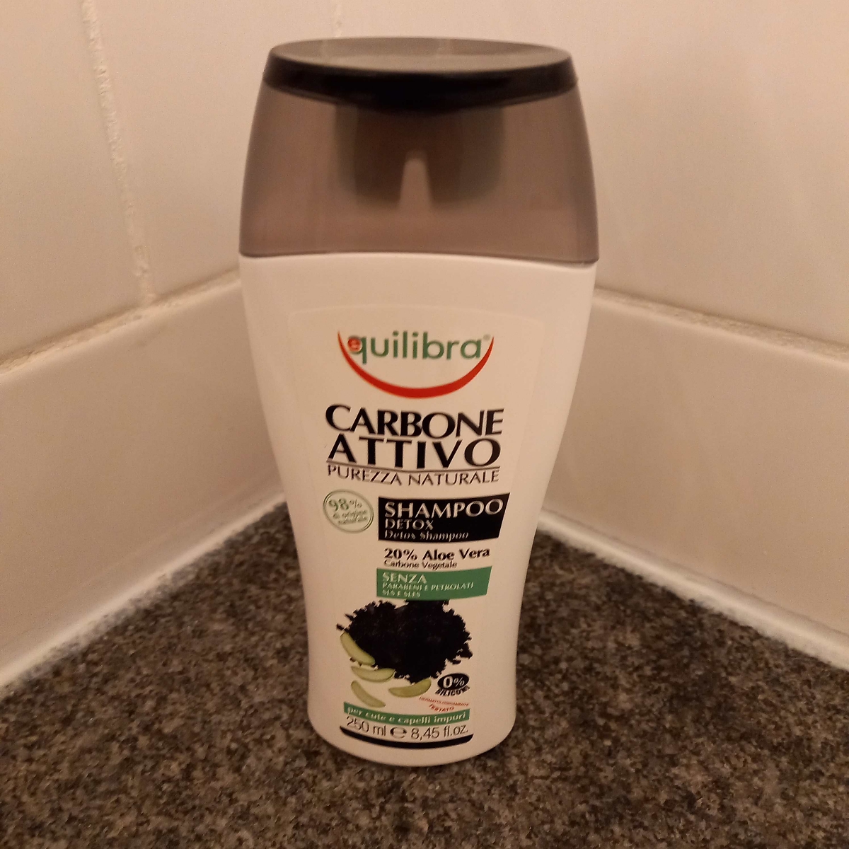 Equilibra Shampoo al Carbone attivo detox Review | abillion