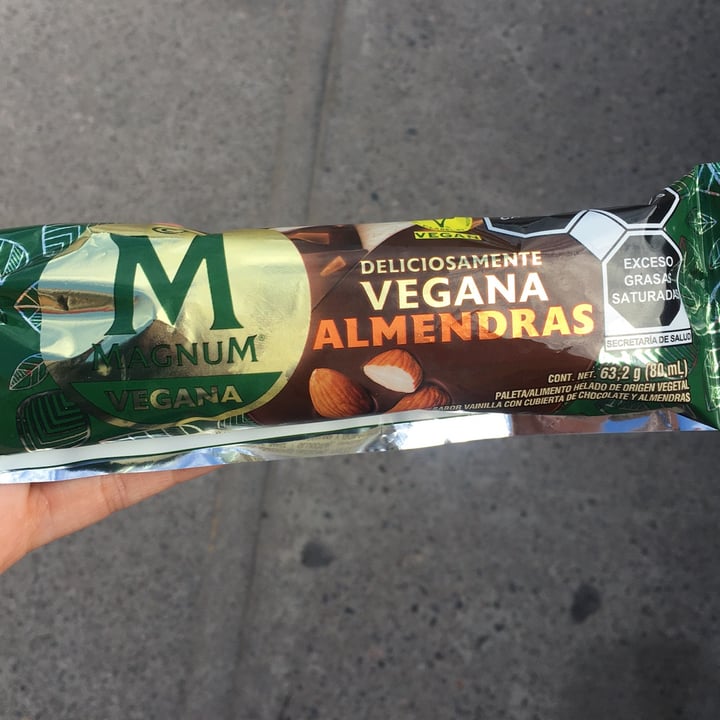 photo of Magnum Magnum Almendras Vegana shared by @maryelrojas on  08 Feb 2022 - review