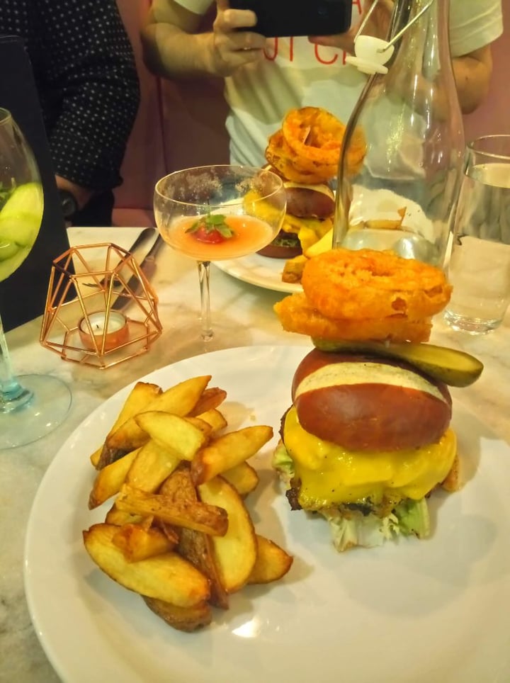 photo of Erpingham house Return Of The Mac Burger shared by @skipsmcskippy on  31 Dec 2019 - review