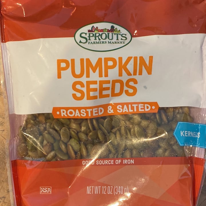 photo of Sprouts Farmers Market Pumpkin seeds roasted & salted shared by @nathlena19 on  12 May 2022 - review