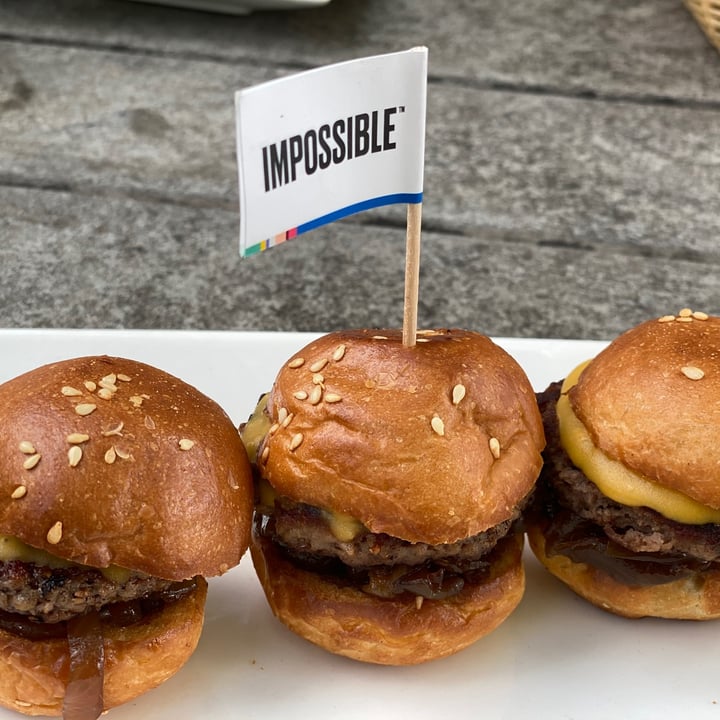 photo of Privé Wheelock Impossible™ Mini Burgers shared by @vsarda on  30 Jan 2021 - review