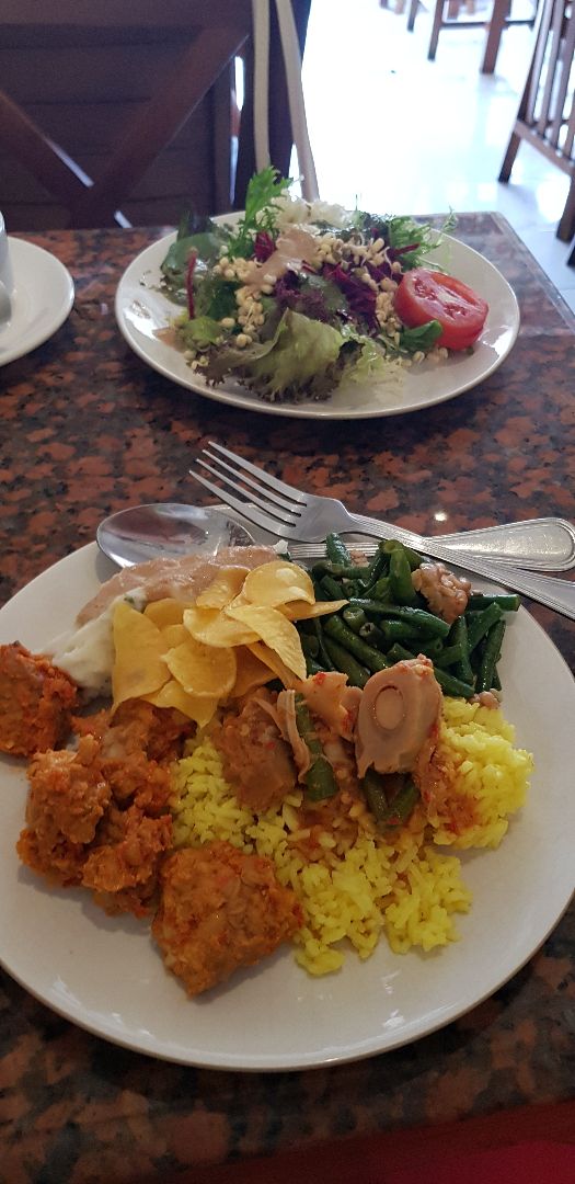 photo of Sapodilla Sawobali Buffet shared by @shannagen on  06 Oct 2018 - review