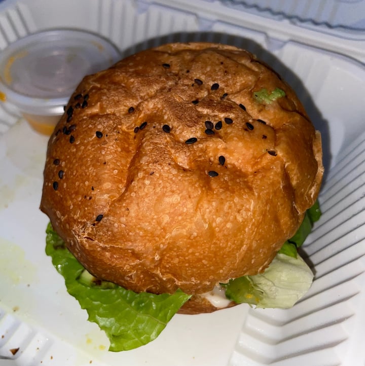 review photo of La Raíz De La Tierra Beyond burger shared by @anaisalazarayala on 26 Nov 2022 - review
