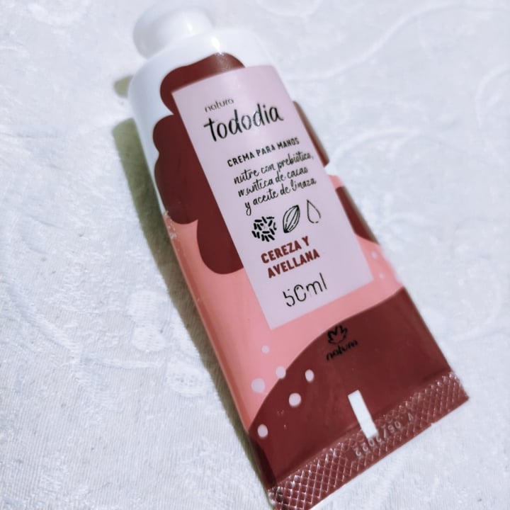 photo of Natura Crema para manos, Cereza Y Avellana shared by @julbe on  29 Jan 2021 - review