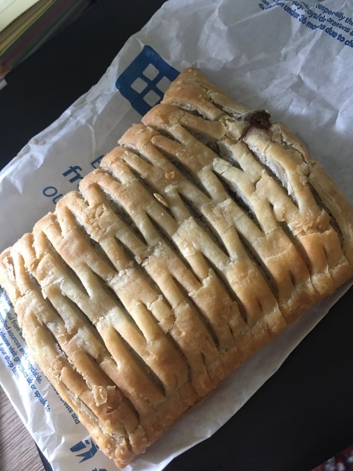 photo of Greggs Vegan Stake Bake shared by @mbunce on  04 Feb 2020 - review