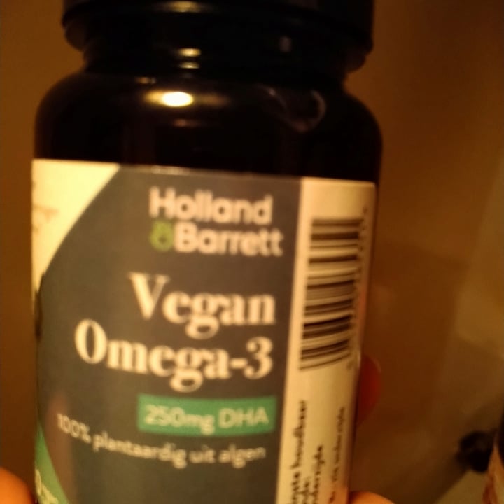 photo of Holland & Barrett Vegan omega 3 shared by @walkabout-veg on  21 Feb 2022 - review
