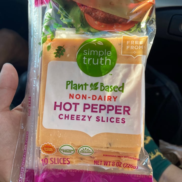 photo of Simple Truth Non-Dairy Hot Pepper Cheezy Slices shared by @veganzzz on  28 Jun 2021 - review