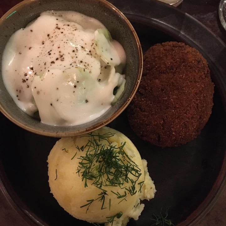 photo of NO BONES Vegan Food POLISH STYLE MINCED CUTLETS shared by @mariacossu on  20 Sep 2022 - review