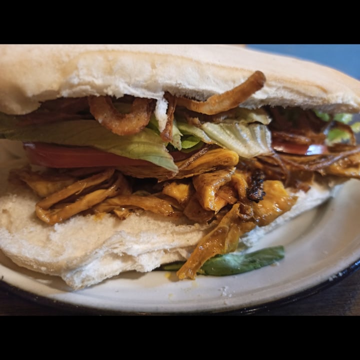 photo of SHIPIBO Bistro Amazonico Sandwich de no pollo shared by @ghostreveries on  15 May 2021 - review