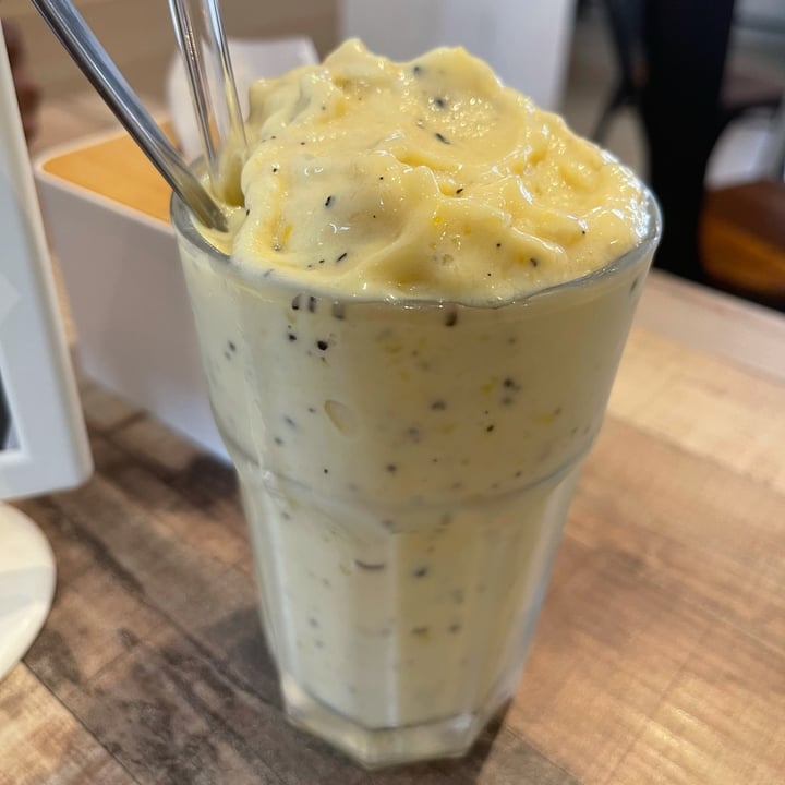 photo of WS Deli Experience Store Mango Passionfruit Smoothie shared by @lav1212 on  27 Feb 2022 - review