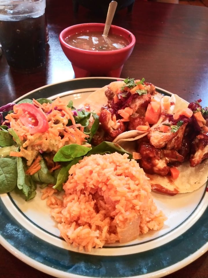 review photo of Viva Vegeria bbq cauliflower tacos shared by @justine210veganqueen on 11 Aug 2019 - review