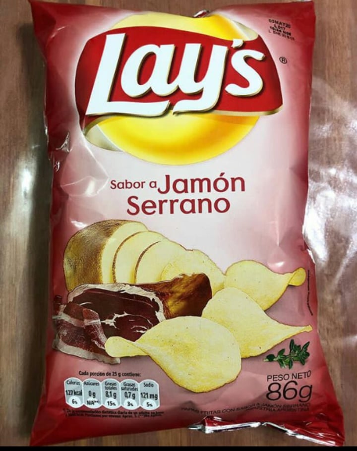 photo of Lay's Papas Fritas Clásicas shared by @selegonzalez17 on  02 Apr 2020 - review