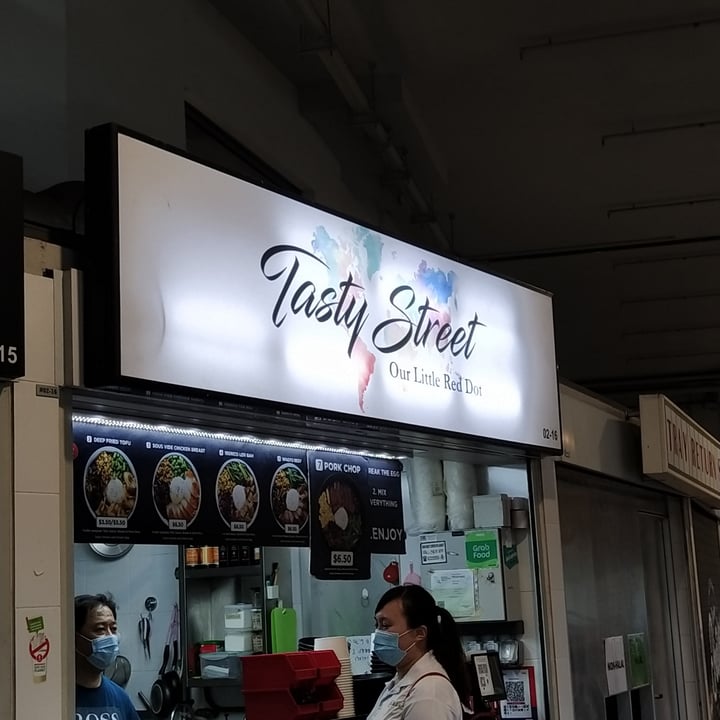 photo of Tasty Street Tofu bowl shared by @yappingwarrior on  06 Jul 2020 - review