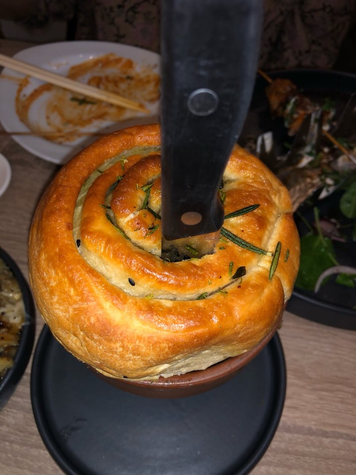 photo of Beyond Sushi (W 37th Street) Rosemary Garlic Bread shared by @vegan-treehugger on  31 Dec 2019 - review