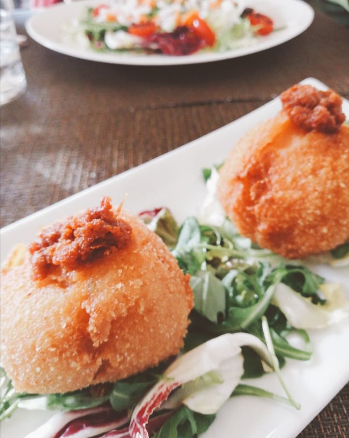 review photo of Cor Verd, Restaurant Bombas de patata y mojo picón shared by @crishler on 11 Oct 2019 - review