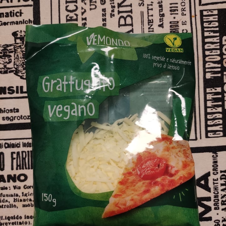 photo of Vemondo Grattugiato Vegano shared by @strawbele on  15 Apr 2022 - review