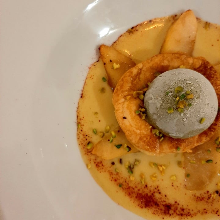 photo of Vitto Pitagorico Tarte Tatin shared by @maryquitecontrary on  12 Sep 2020 - review