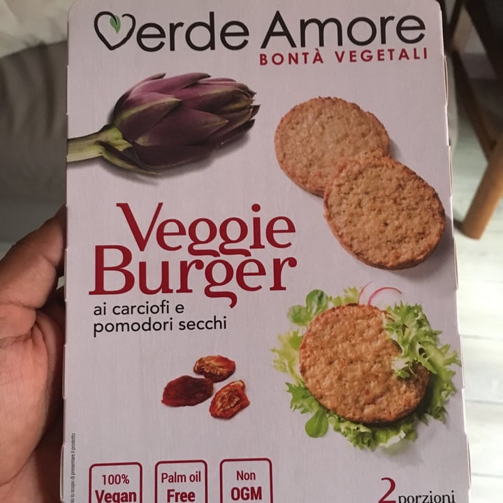 photo of Verde Amore Veggie Burger ai carciofi e pomodori secchi shared by @selfcolouredan on  16 Nov 2020 - review