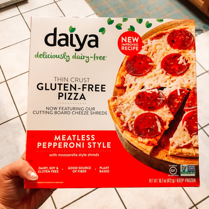 photo of Daiya Meatless Pepperoni Style Pizza shared by @cheerfulchickpea on  06 Dec 2020 - review