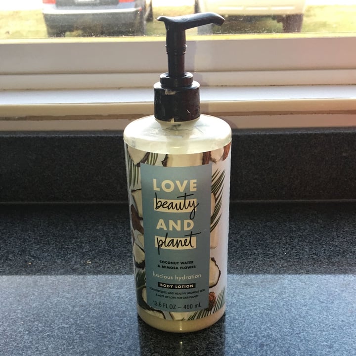 review photo of Love Beauty and Planet Coconut Water & Mimosa Flower Body Lotion shared by @ingridtrejo on 20 Feb 2022 - review