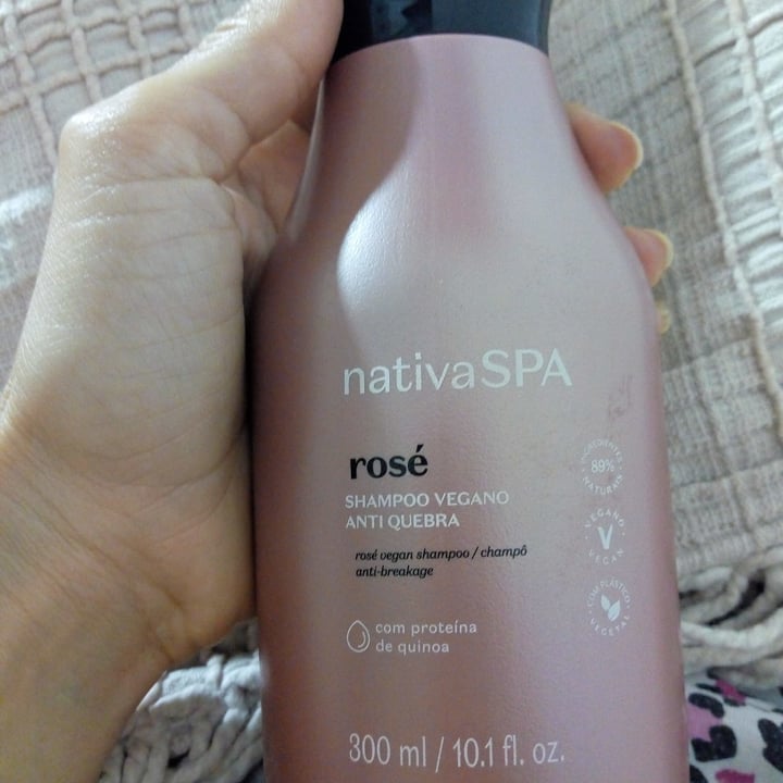 review photo of O Boticário Shampoo Vegano Anti Quebra shared by @josywolfart on 13 Oct 2022 - review
