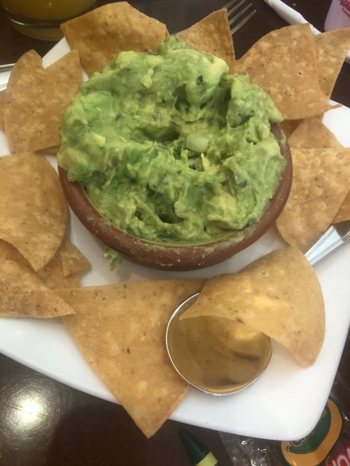review photo of Miguel's Cocina Vegan Guacamole and Black Bean And Corn Enchiladas shared by @larcilou on 30 Nov 2019 - review