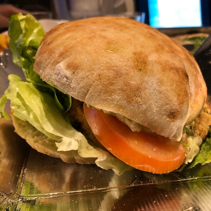 photo of Fud Bottega sicula vegan Burger shared by @ghostino on  01 Apr 2022 - review