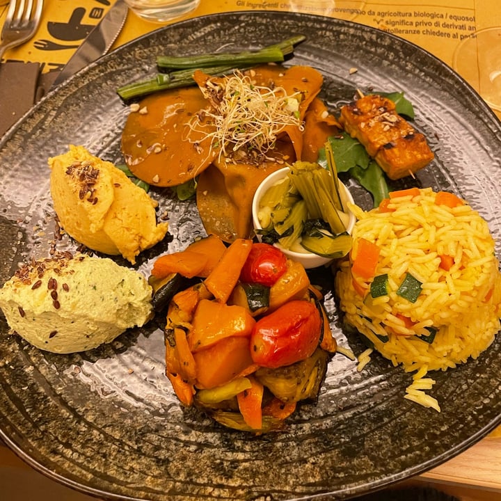 review photo of Zenzero Antipasto misto vegano shared by @irenina0096 on 29 May 2022 - review
