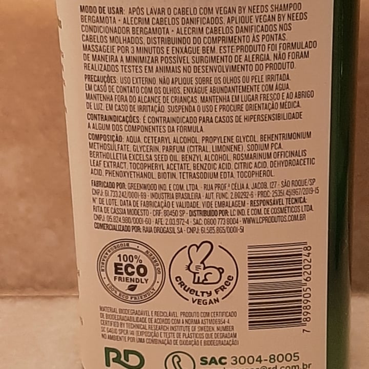 review photo of Vegan by Needs Shampoo Bergamota Alecrim shared by @eapucci on 04 Aug 2021 - review