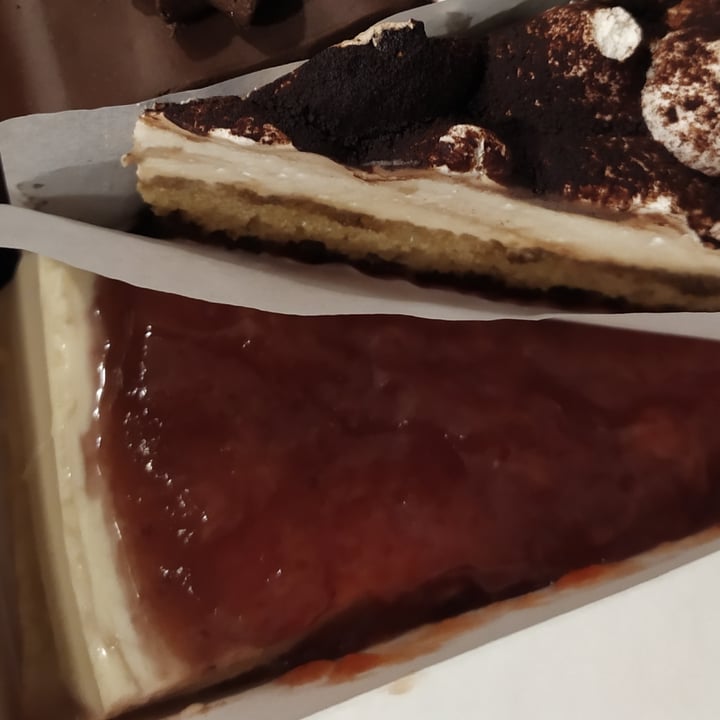 review photo of Freedom Cakes Cheesecake shared by @adriancuadrado on 30 May 2020 - review