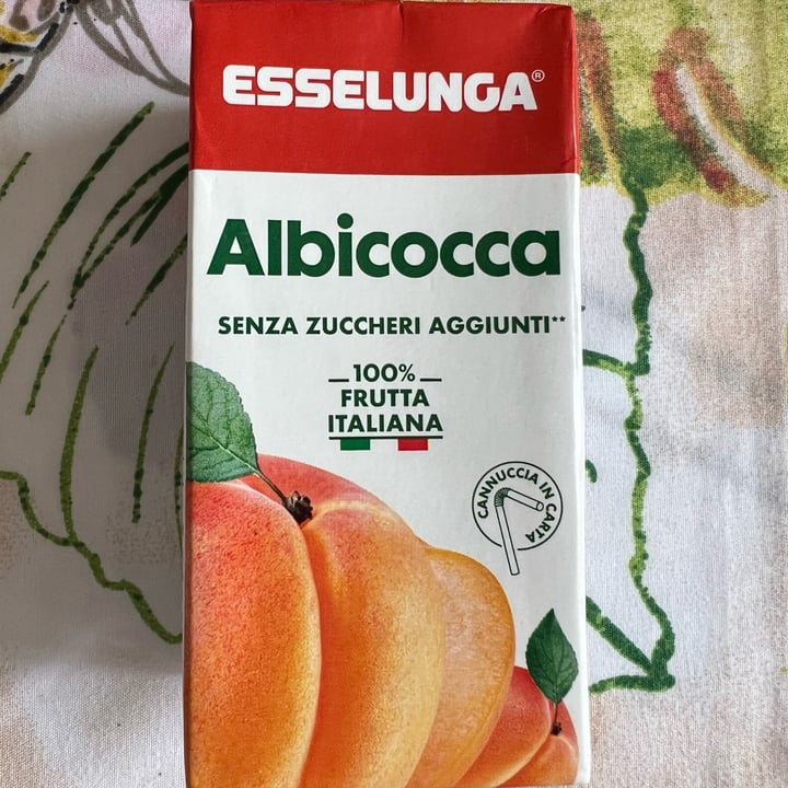 review photo of Esselunga succo di albicocca in brick shared by @neanea on 18 Jul 2022 - review