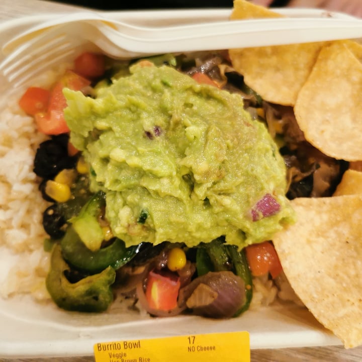 photo of Guzman y Gomez Burrito Bowl With Sauteed Veggies And Guacamole shared by @peanutyabs on  22 Feb 2021 - review