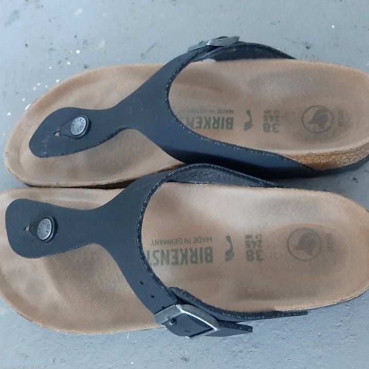 photo of Birkenstock Gizeh Vegan shared by @kate13 on  23 Feb 2022 - review