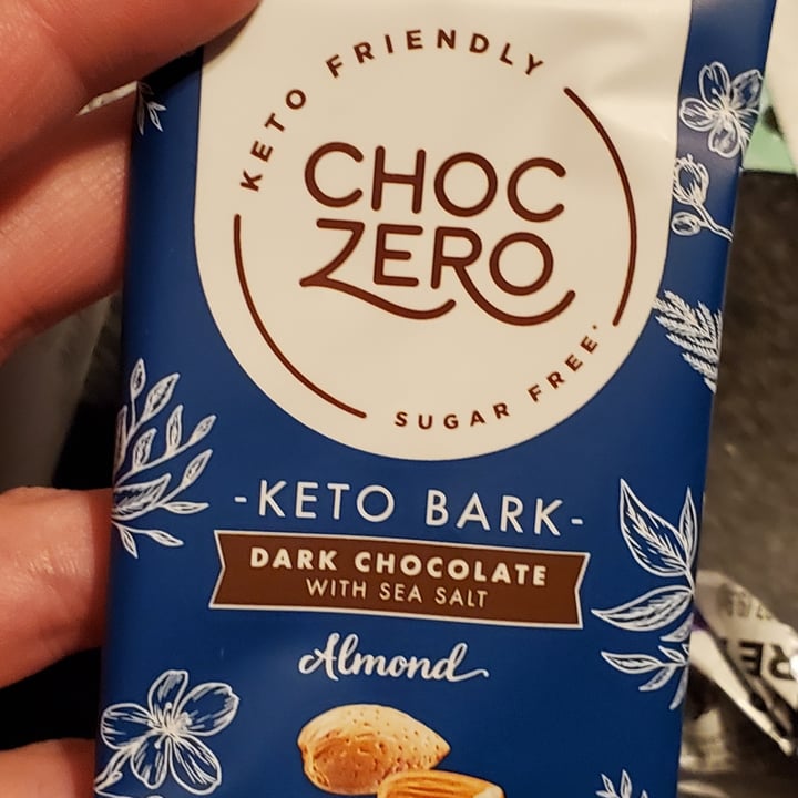 photo of Choc Zero Dark Chocolate Almond with Sea Salt shared by @cynicallyproven on  30 Oct 2021 - review