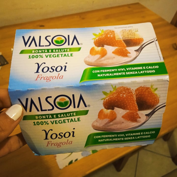 photo of Valsoia Yogurt Yosoi Fragola shared by @polpettavegana on  30 Sep 2022 - review