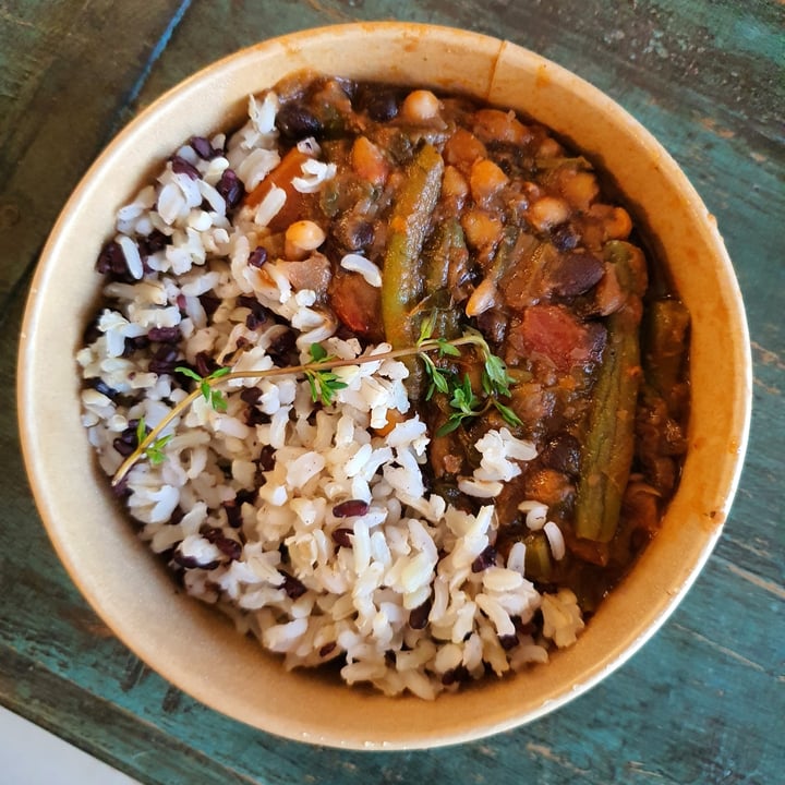 photo of All in the Kitchen Deli Tuscan Bean Stew shared by @theflipsideofg on  28 Apr 2022 - review