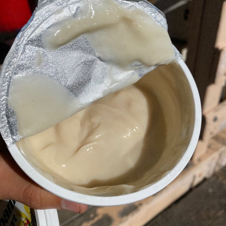 photo of Chobani Chobani Oat Milk Vanilla shared by @earthling-joel on  01 Sep 2022 - review