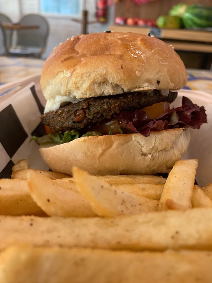 photo of The Pitted Date Vegan Restaurant, Bakery and Café Beyond Burger shared by @alevegana on  20 Jan 2020 - review
