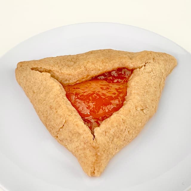 Foto do prato “Apricot Hamenstashen”