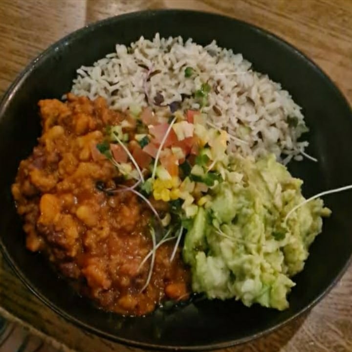 photo of Doppio Zero Mall of Africa Vegan Mexican Bowl shared by @clairewood75 on  06 May 2022 - review