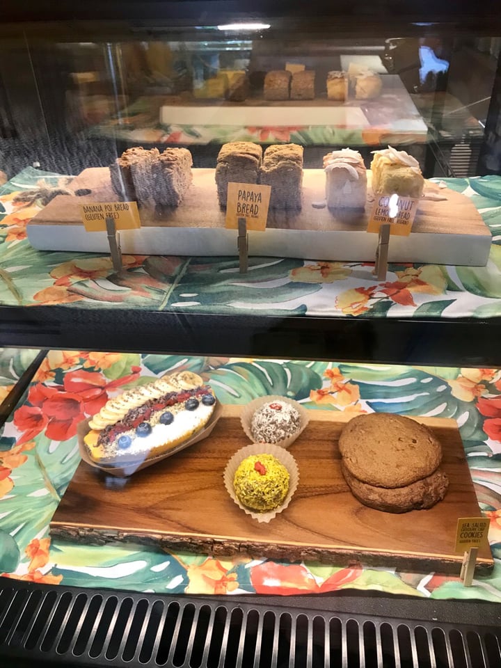 review photo of The Sunrise Shack Lemon Cake shared by @blakeadele on 21 Jul 2018 - review