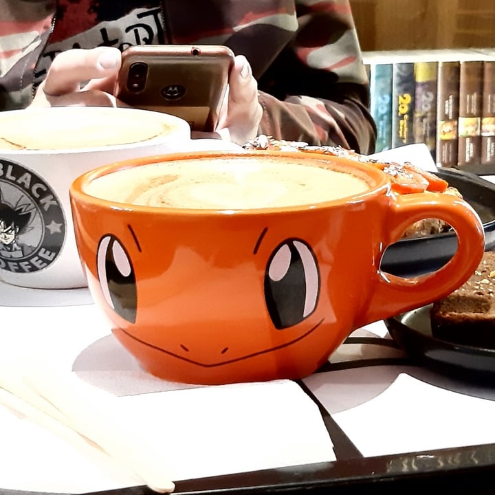 photo of Hero Anime Cafe Cafe Con Leche de Almendras shared by @nahiraixa on  12 Nov 2022 - review