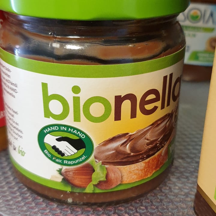 photo of Bionella Bionella Chocolate Spread Nuss-Nougat-Creme shared by @rickeatingrass on  15 Mar 2022 - review