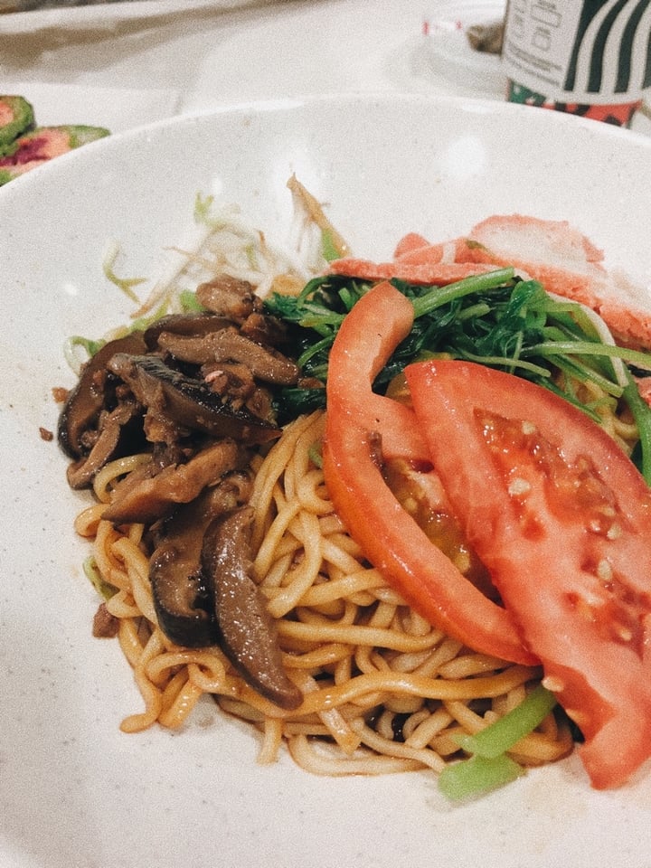 review photo of Create Healthy Lifestyle 創意天然生機飲食 Mushroom Char Siew Dry Noodles shared by @callmeha on 04 Nov 2019 - review