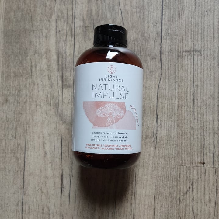 review photo of Light Irridiance Champú Natural Impulse Cabelo Liso con Baobab shared by @laurajl06 on 15 May 2020 - review