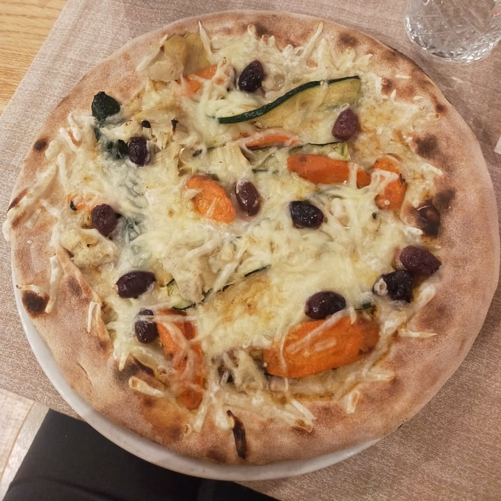 photo of Al Bivio degli Artisti Pizza Leila shared by @lisabonisiol on  18 Oct 2022 - review